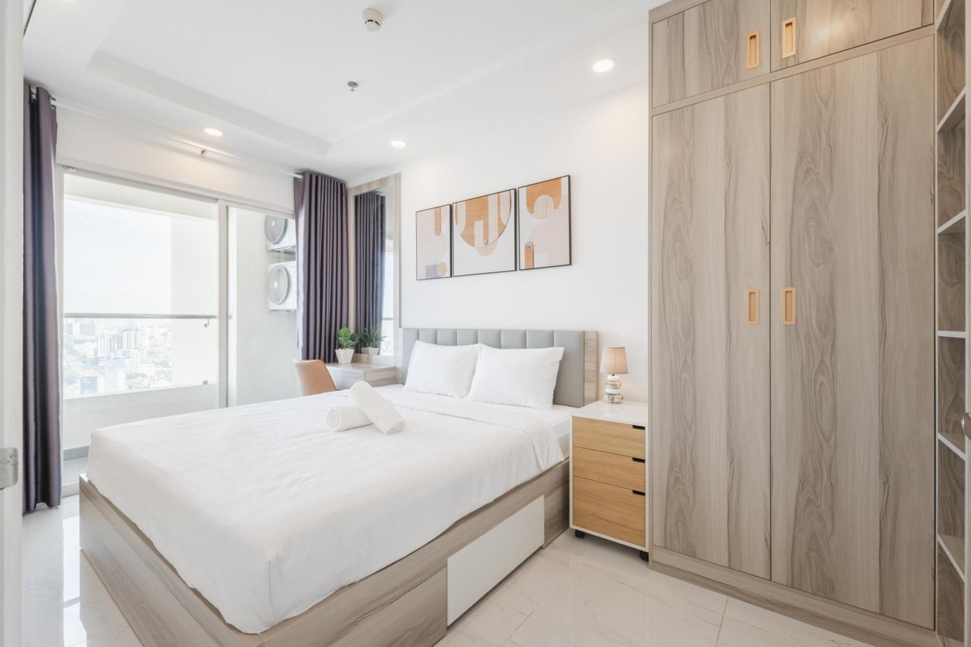 Căn hộ Big Promo 20% Luxury 2br - Skyline View *